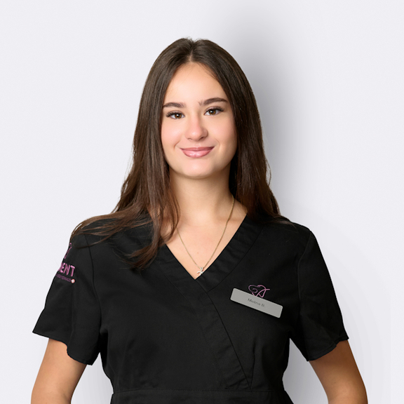 Melina Bytyqi, Auszubildende, Zahnarzt GoDent Gommiswald