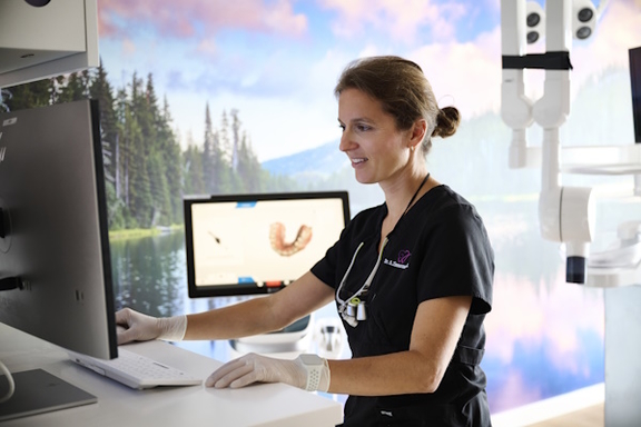 Praxis, GoDent, Dr. Saina Zimmermann, Zahnärztin in Gommiswald